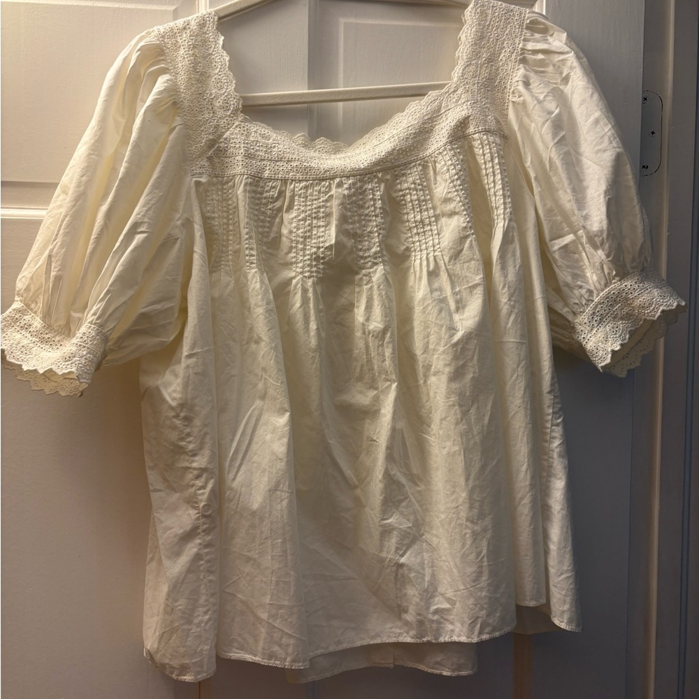 Doen Cream Button-Up Blouse with Lace Trim - Picture 4 of 4